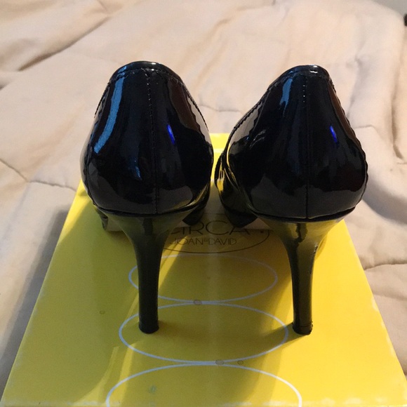 Joan & David Patent Leather Shoes - Picture 3 of 6
